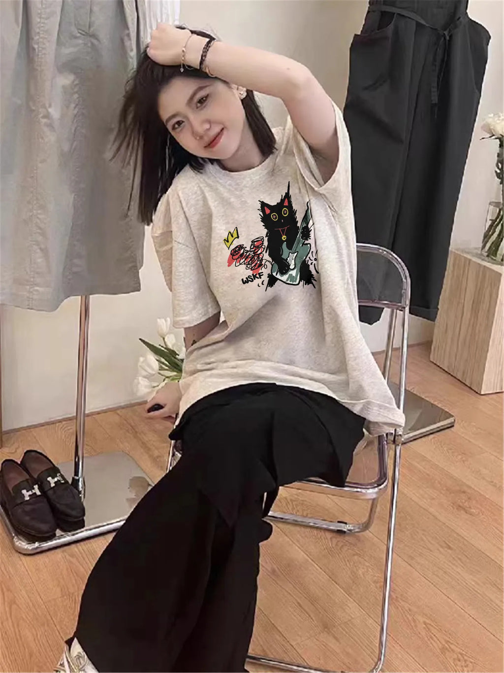 Women's Summer T-shirt Cute Black Cat Guitar Print Short Sleeve Crew Neck Casual Loose Tee Y2K Streetwear Tops