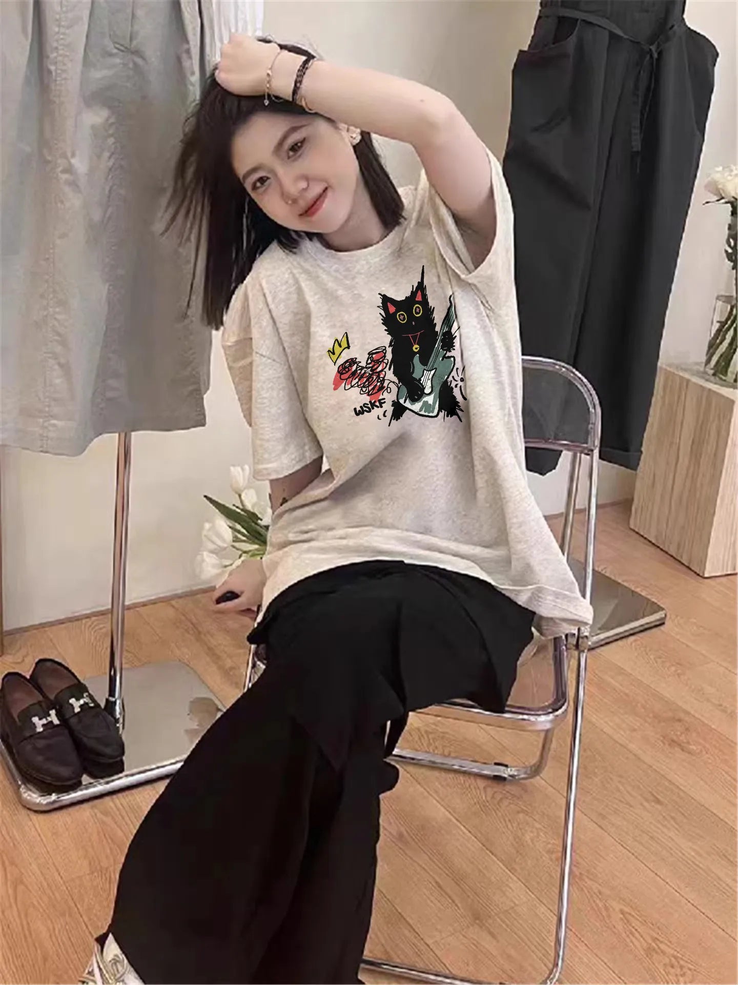Women's Summer T-shirt Cute Black Cat Guitar Print Short Sleeve Crew Neck Casual Loose Tee Y2K Streetwear Tops